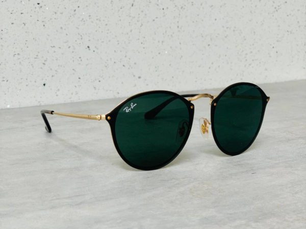 Ray-Ban