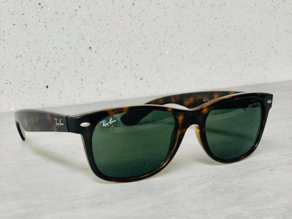 Ray-Ban