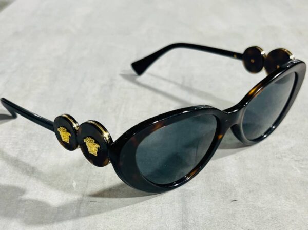 VERSACE